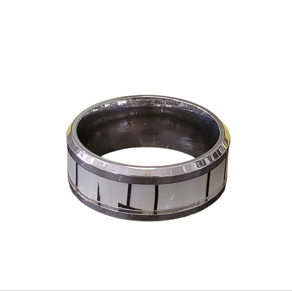 Jewelry - Enamal Stainless Steel Ring #28 size 7